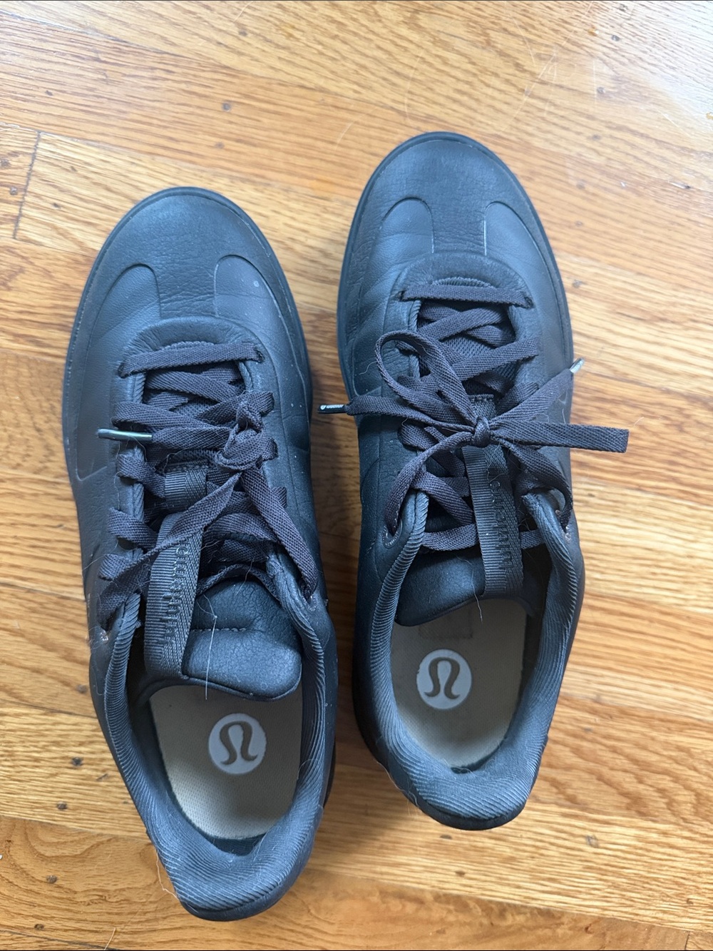 lululemon athletica Black Low-Top Sneakers with Subtle Logo 8.5 women